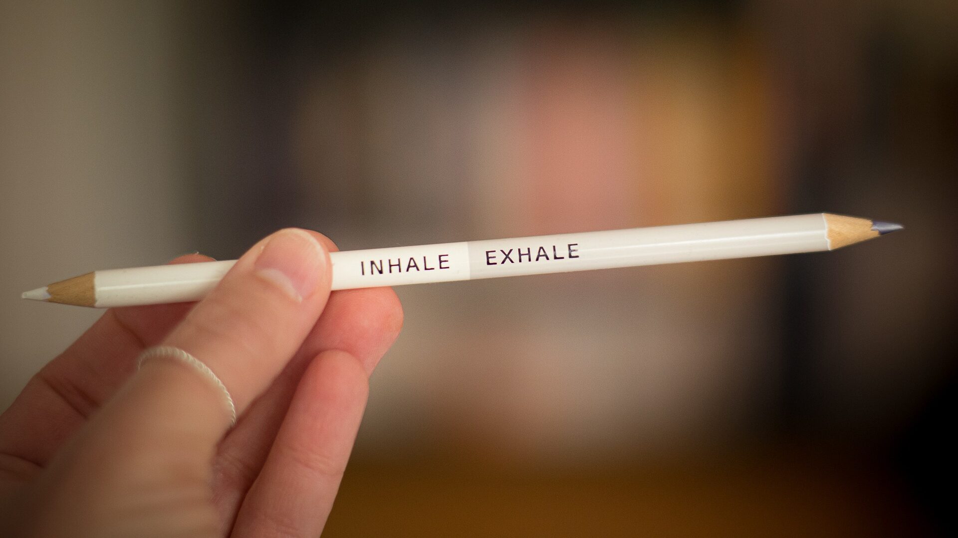 Bleistift der Atmung, Einatmen inhale und ausatmen exhale, yoga, meditation